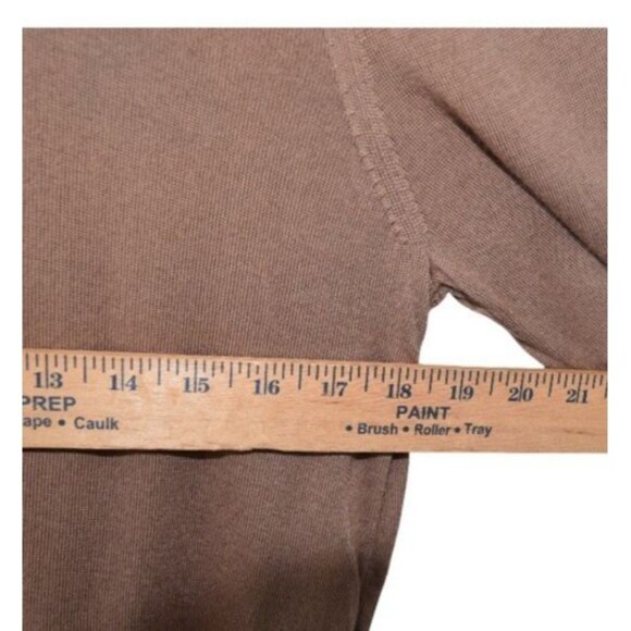 Uniqlo 100% Pure Wool Knit Long Sleeve Sweater Men’s Sz L Camel Brown Top - Picture 6 of 7